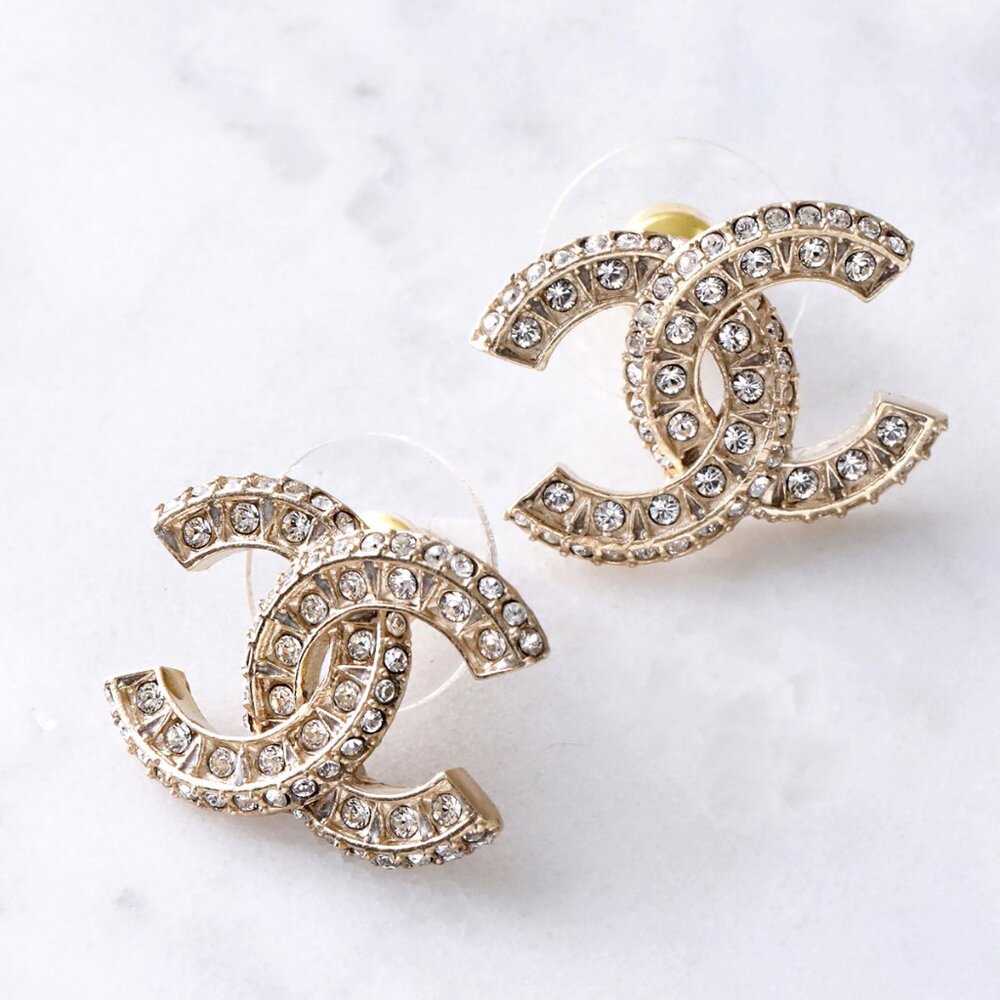 New Authentic 2024 Classic Stud Earrings